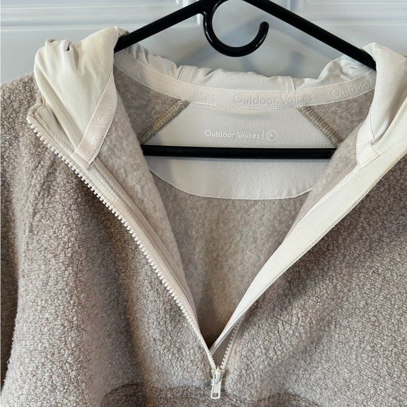 Outdoor Voices Mega Fleece 1/2 Zip Size Medium Oatmeal / Amber - Picture 12 of 12